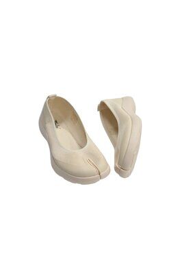 Tabi Footwear Ballerina Shoes in Off-White